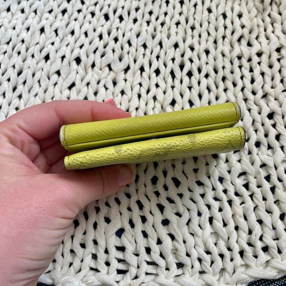 Louis Vuitton Discovery Compact Wallet Monogram Virgil Taigalama Tri-fold Yellow - Picture 5 of 16